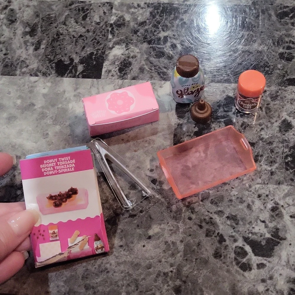 Miniverse Make It Mini Donut Twist